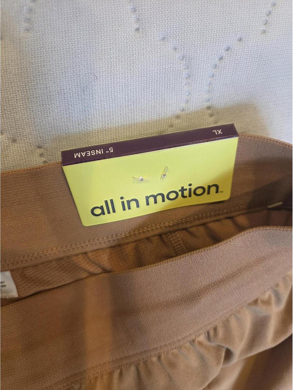 All in motions size xl- Beige Casual Shorts with Elastic Waistband - Picture 4 of 7